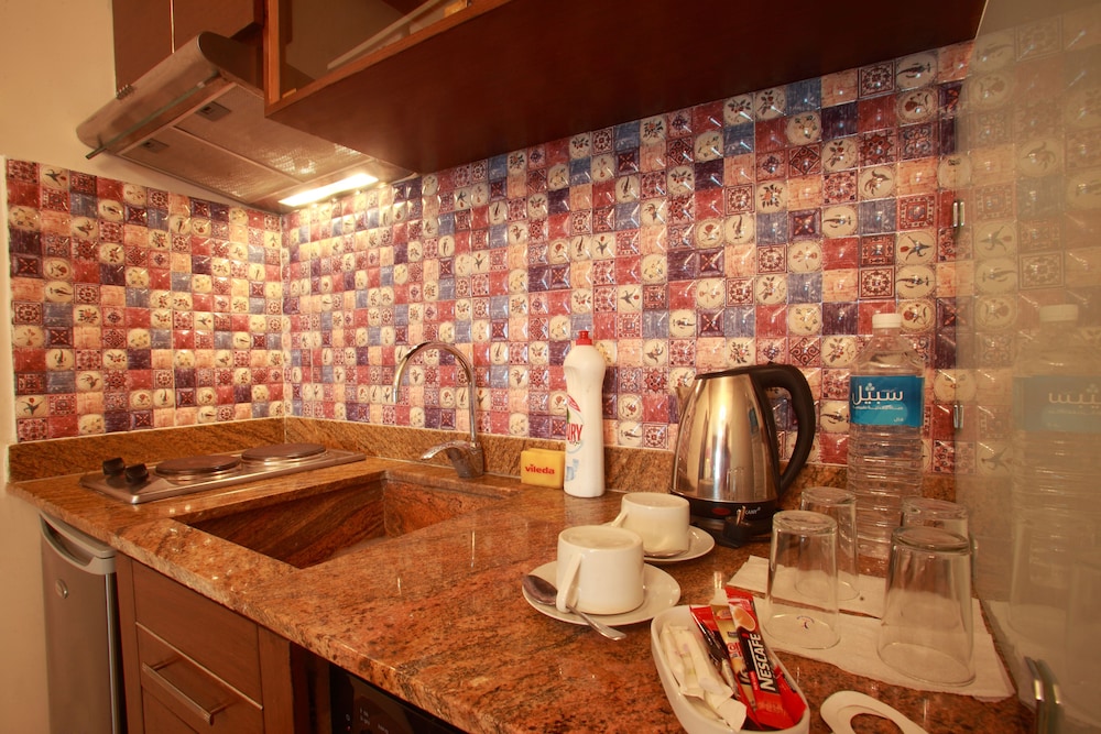 Lavender Home Hotel 32/56