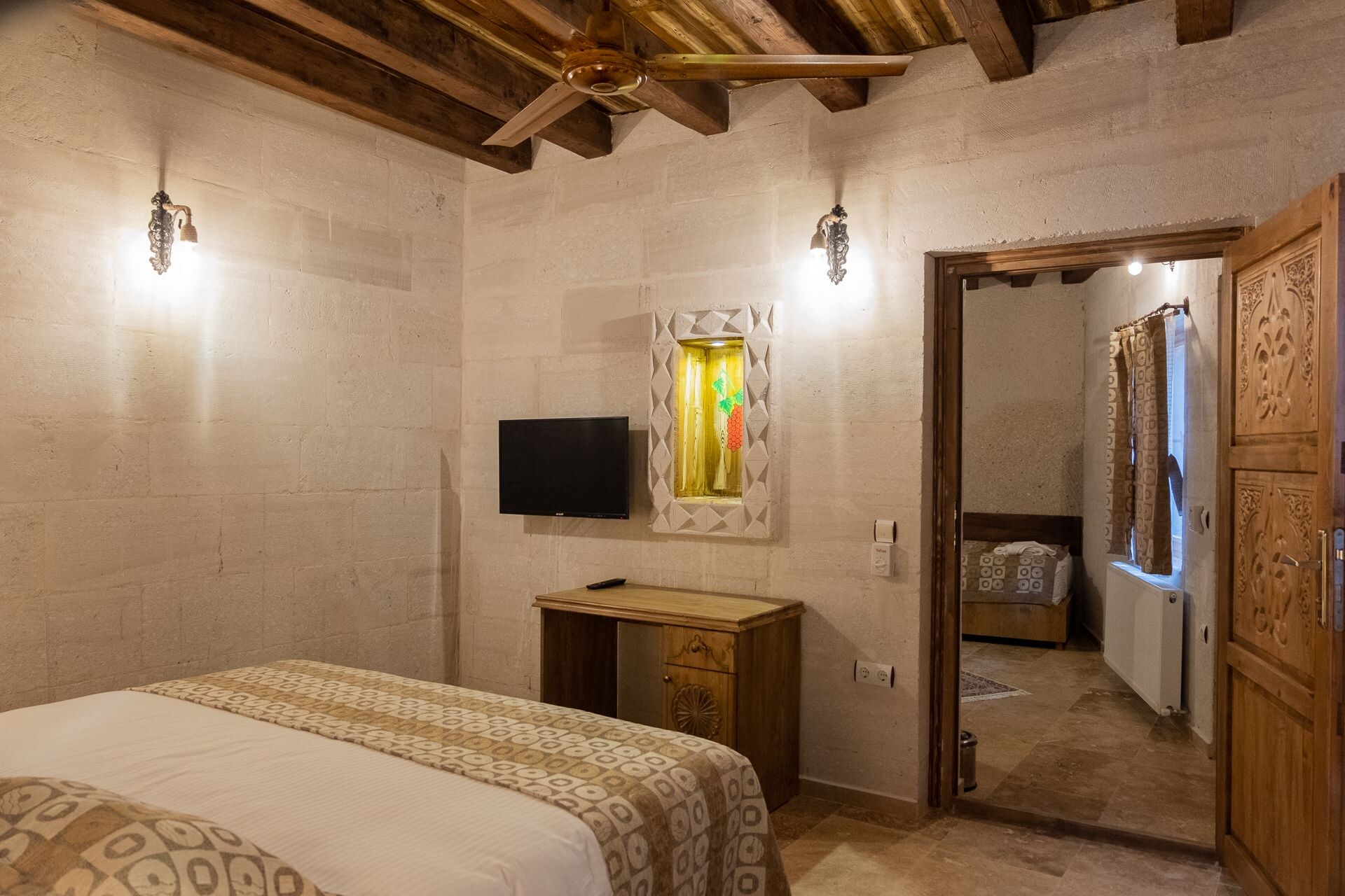 FAMILY SUITE, DELUXE