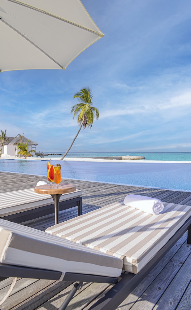 NOOE Maldives Kunaavashi 56/64