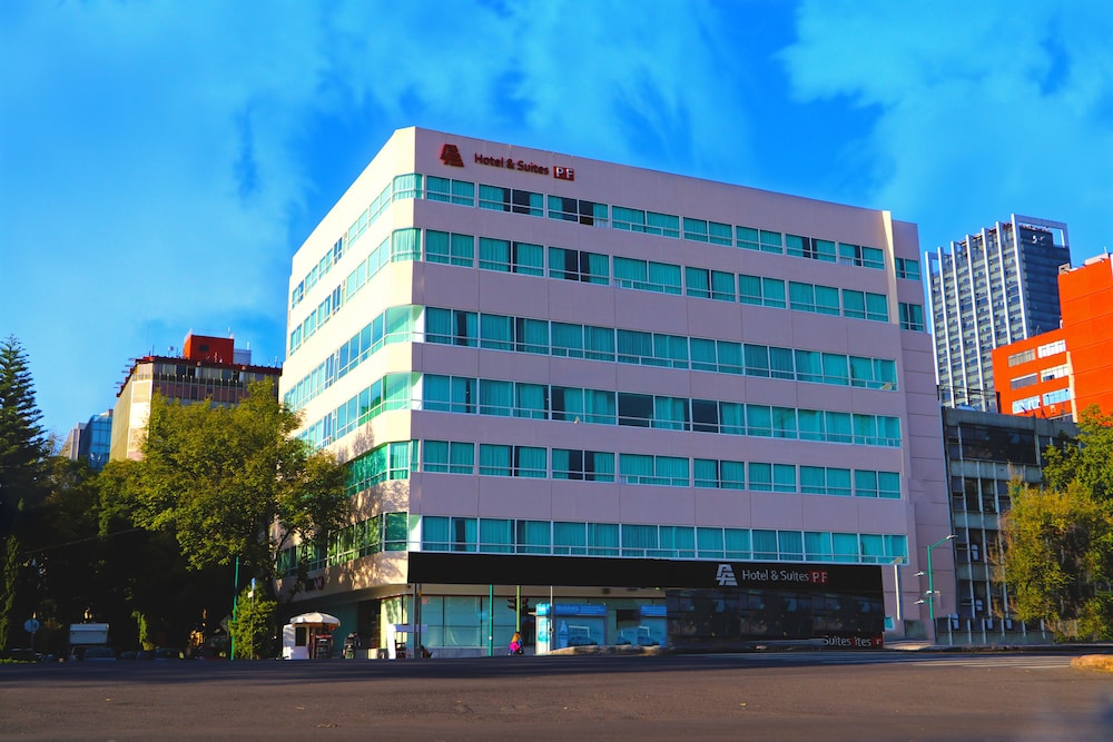Hotel & Suites PF 3/43