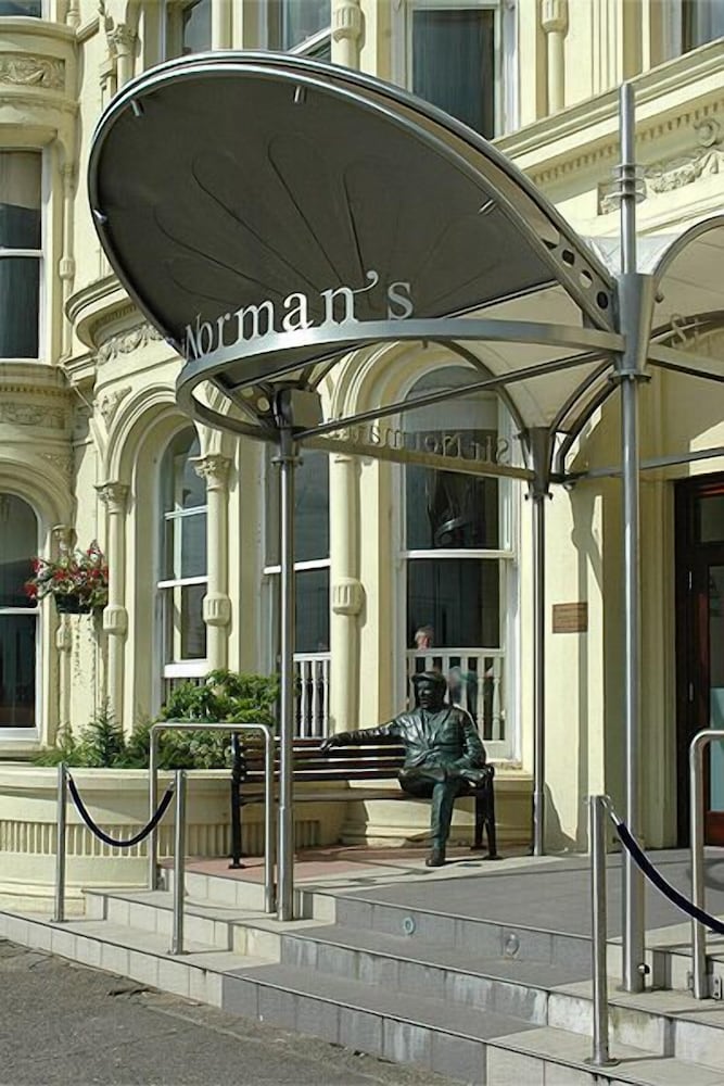 Sefton Hotel 4/50