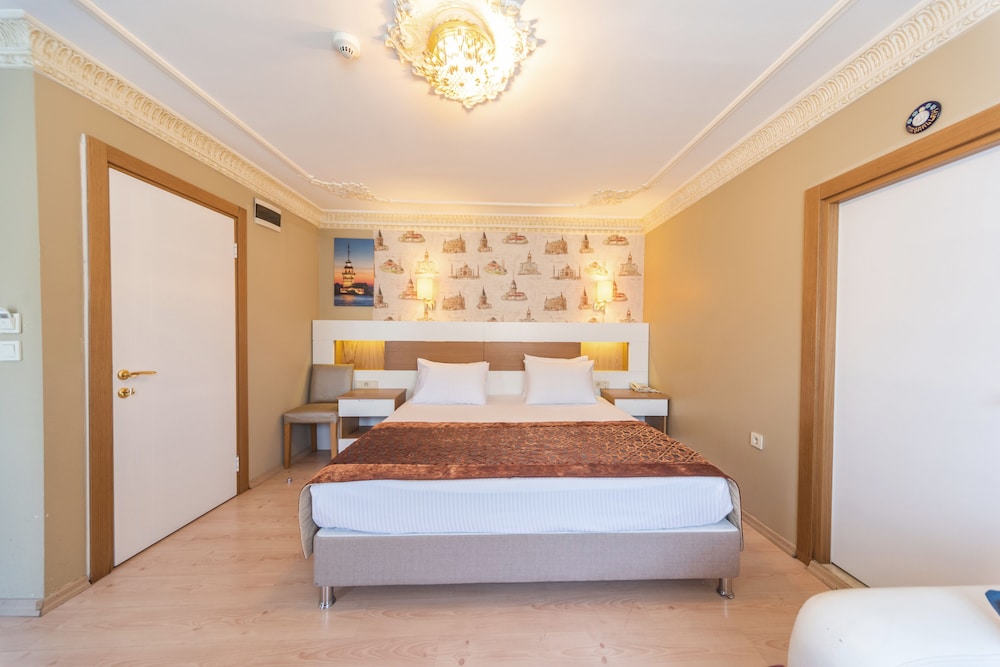 TAYA HATUN HOTEL 40/62