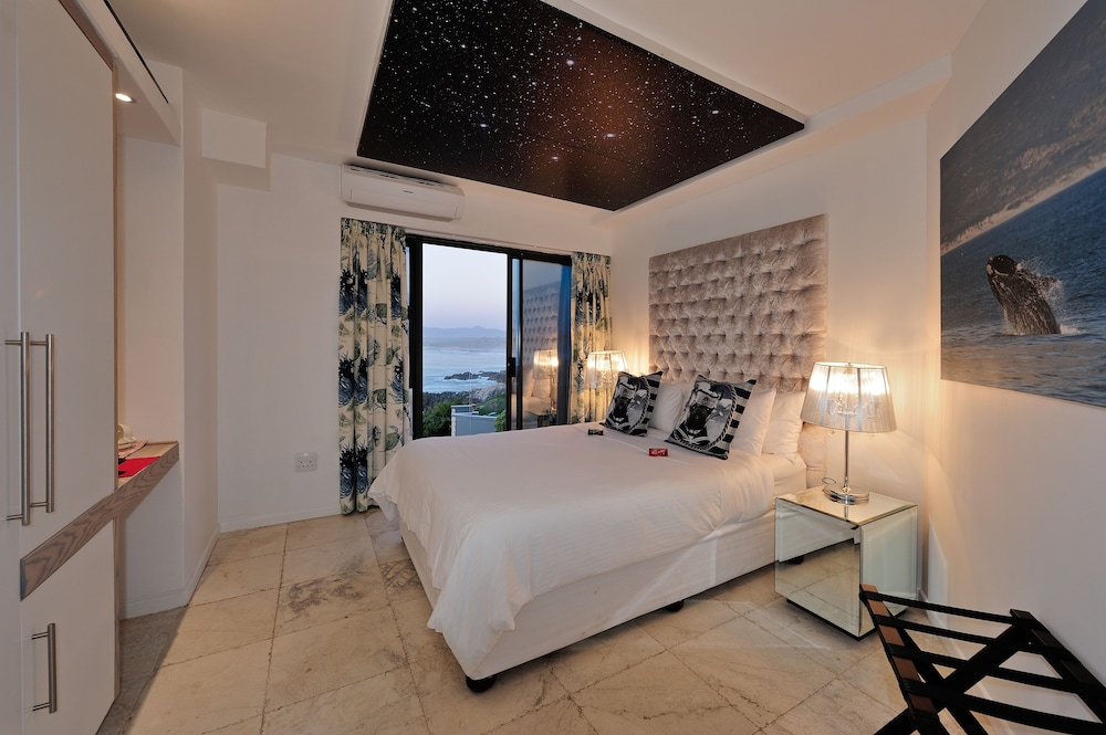 Sea Star Cliff 12/76