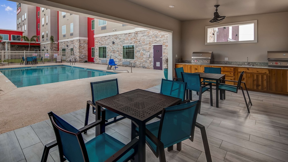 Executive Residency By Best Western Corpus Christi 36/46
