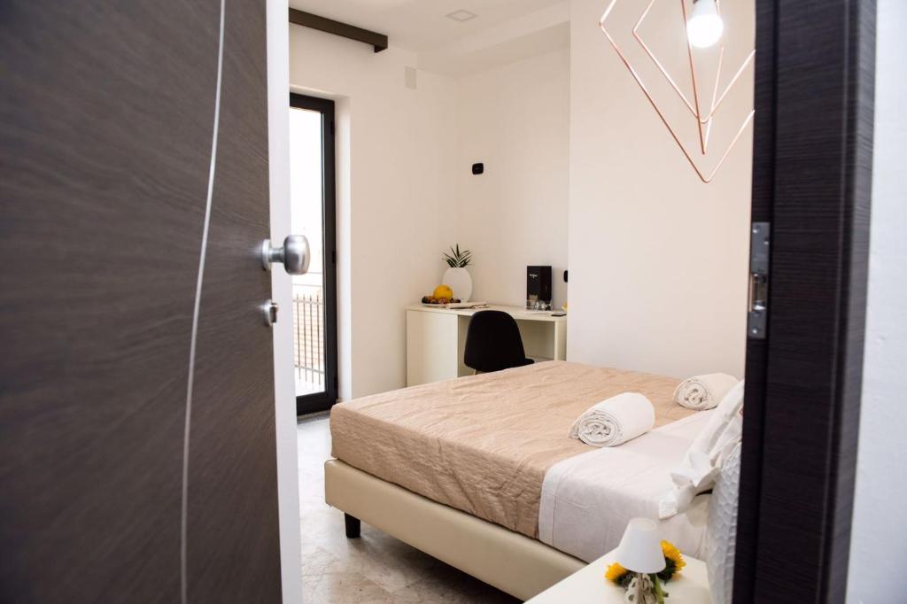 Standard, Double or Twin Bed
