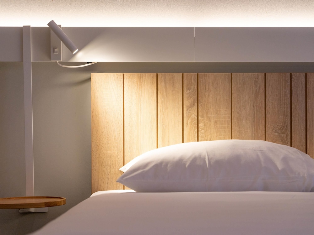 STANDARD, SINGLE BED