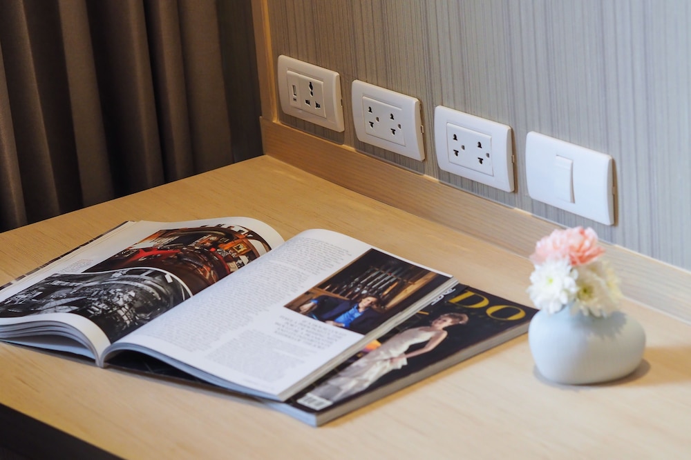 Eleven Bangkok Sukhumvit 11 by Kingston Hotels 8/73