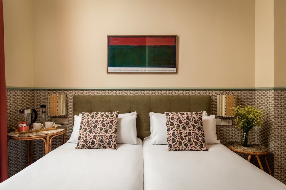 Hotel Abril 18/50