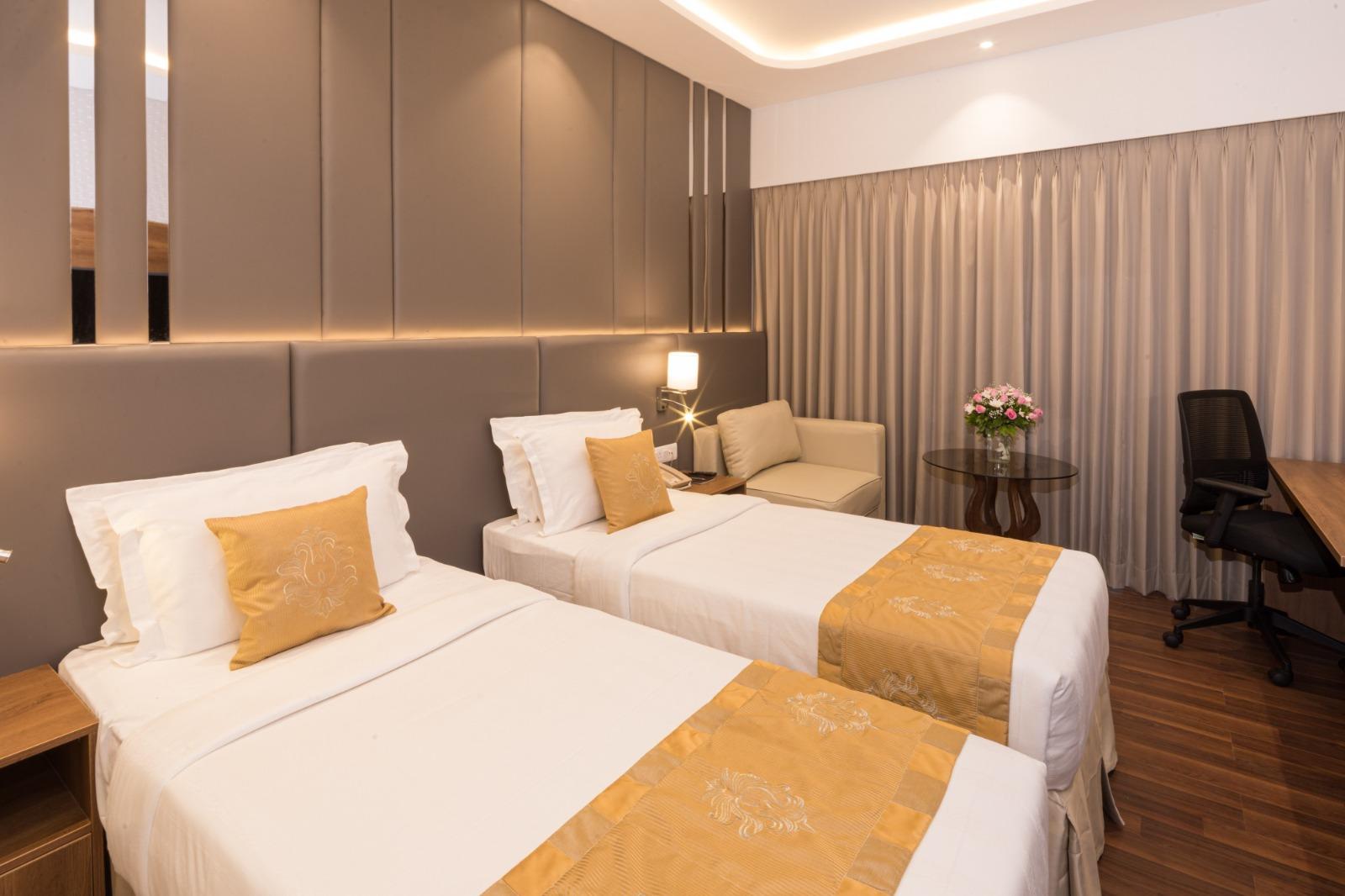 Gold, Twin Beds