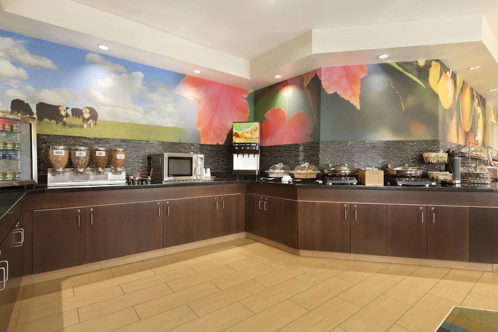 Fairfield Inn & Suites Longview 7/29