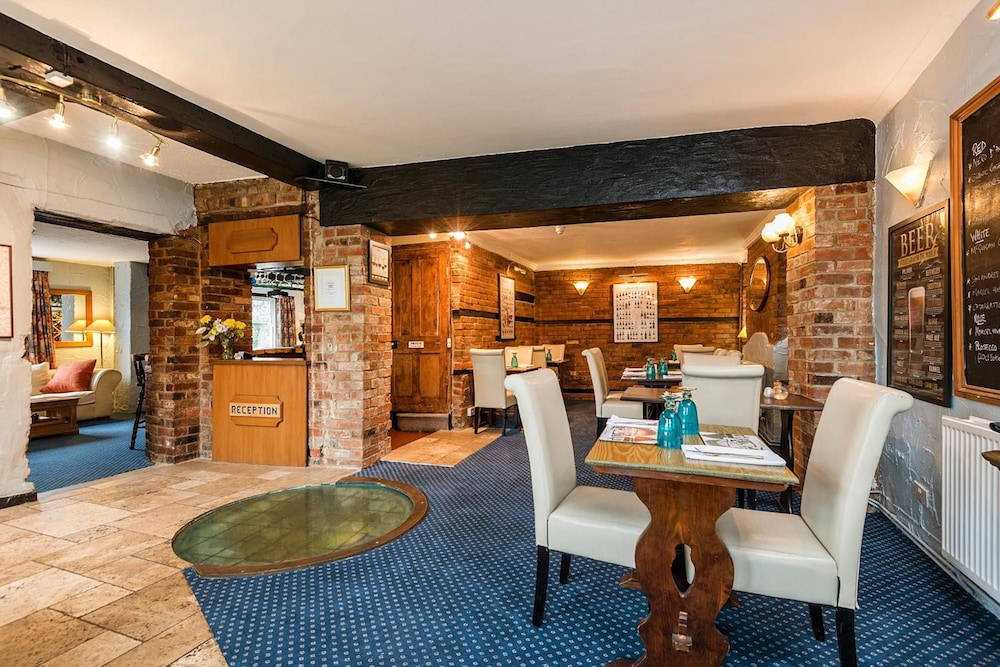 The Inn with the Well 6/36