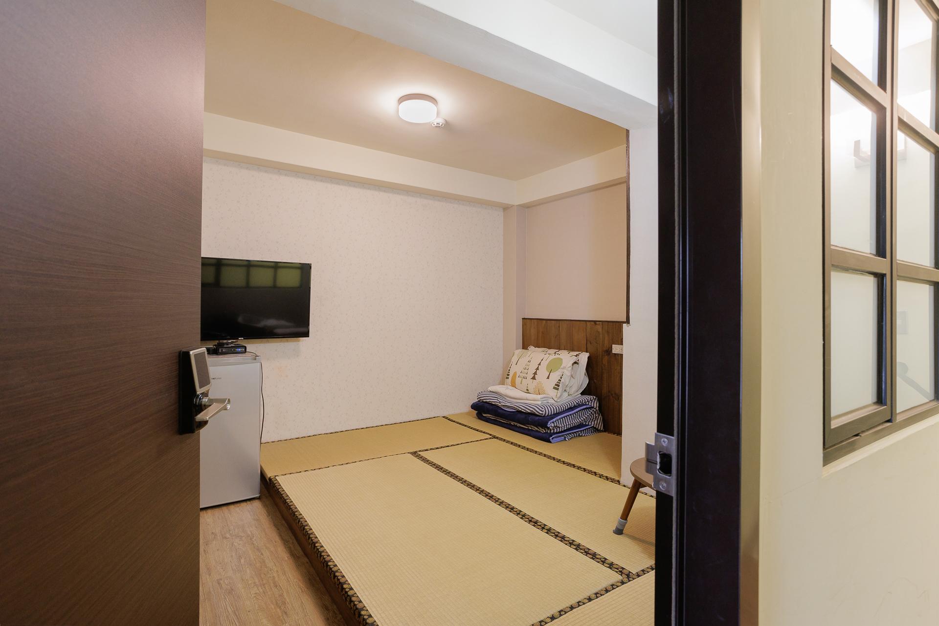 Room, Double Bed