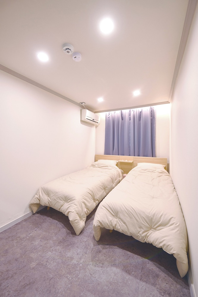 88 Hostel 14/49