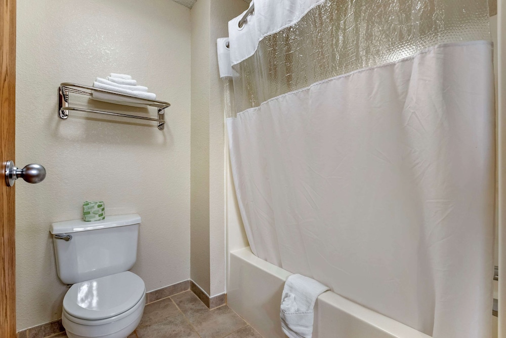 Quality Inn 34/36