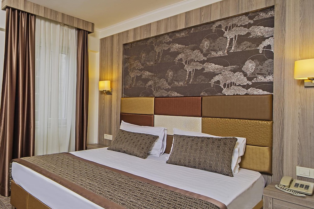 Pera Arya Hotel 20/71