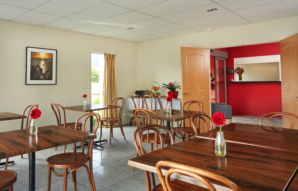 Saxton Lodge 29/39