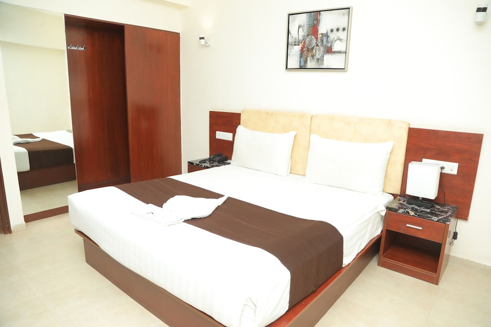 Hotel Reemz 12/32
