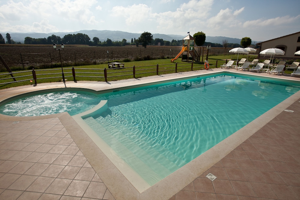 AGRITURISMO LE RONDINI DI FRANCESCO DI ASSISI 1/66