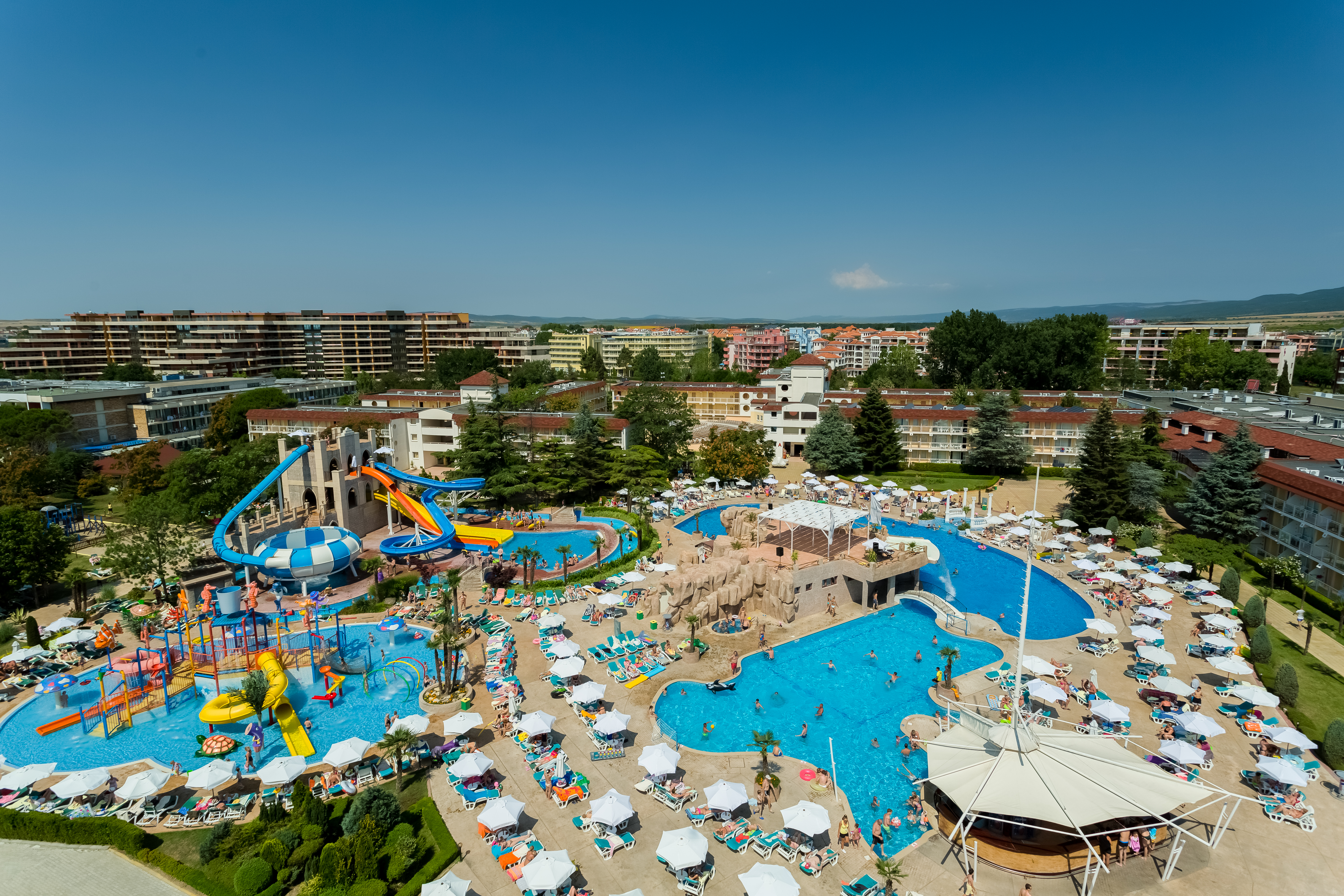 DIT Evrika Beach Club Hotel 58/68