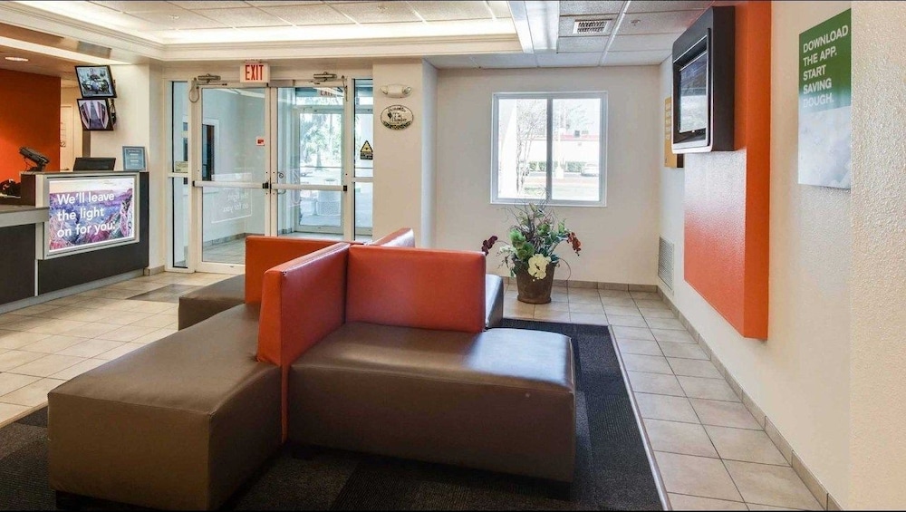 Studio6 Brownsville, TX 35/62