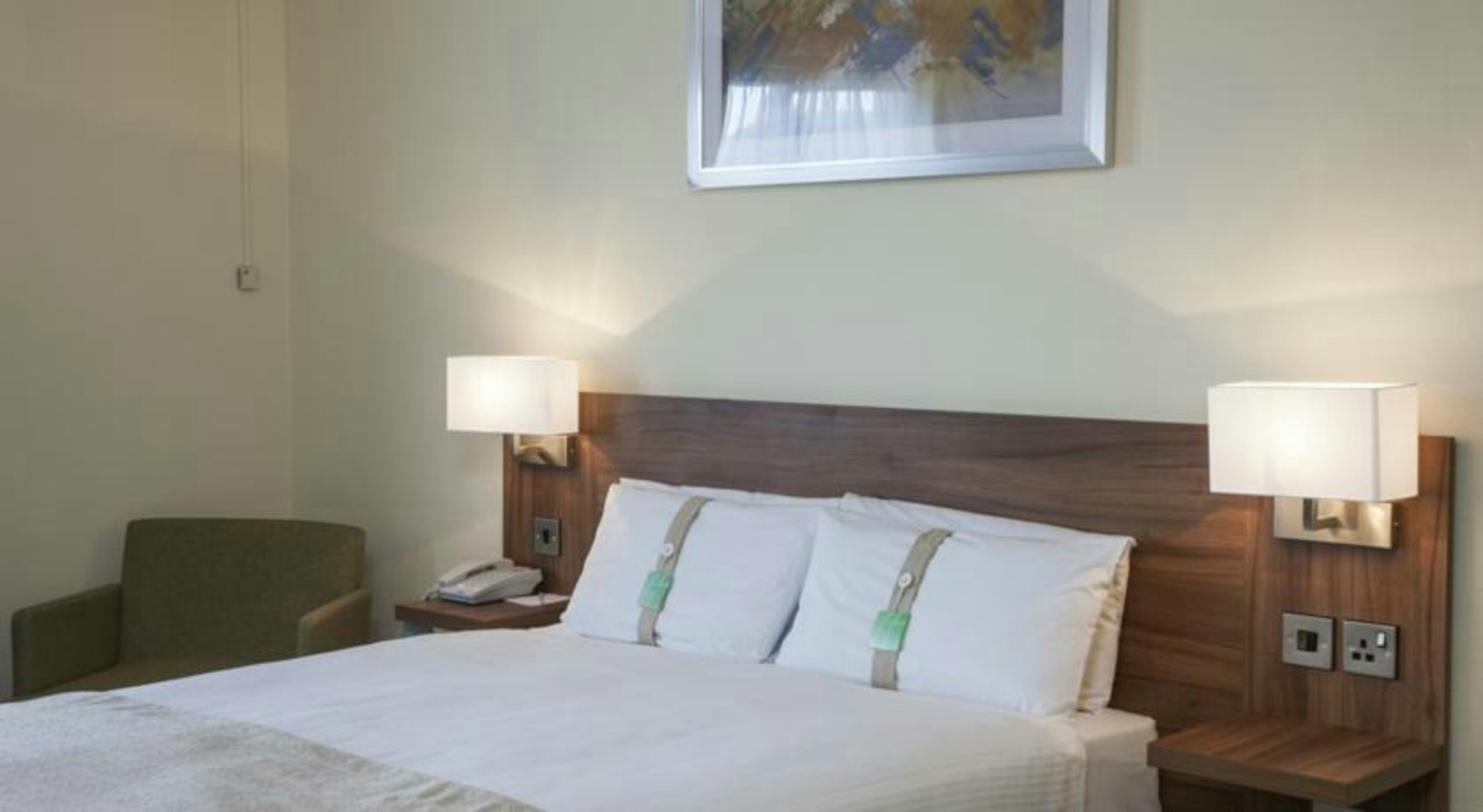 Holiday Inn Ashford Central 6/34