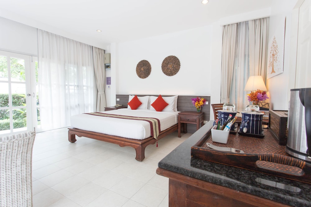 Laksasubha Hua Hin Hotel 27/33