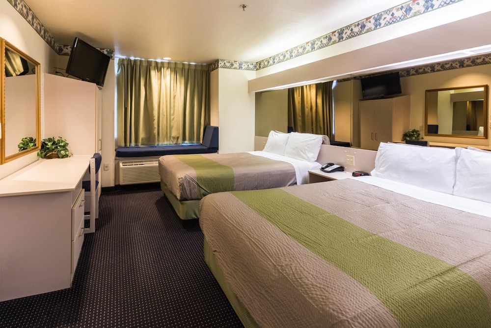 Motel6 Fort Worth, TX - Burleson 35/60