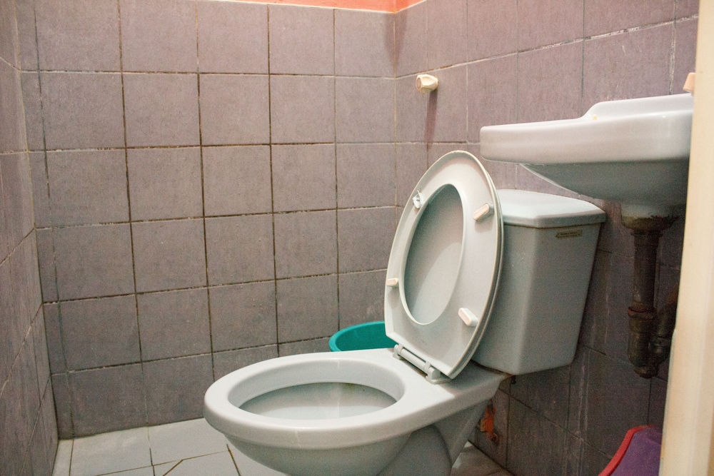 Gv Hotel Maasin 33/41