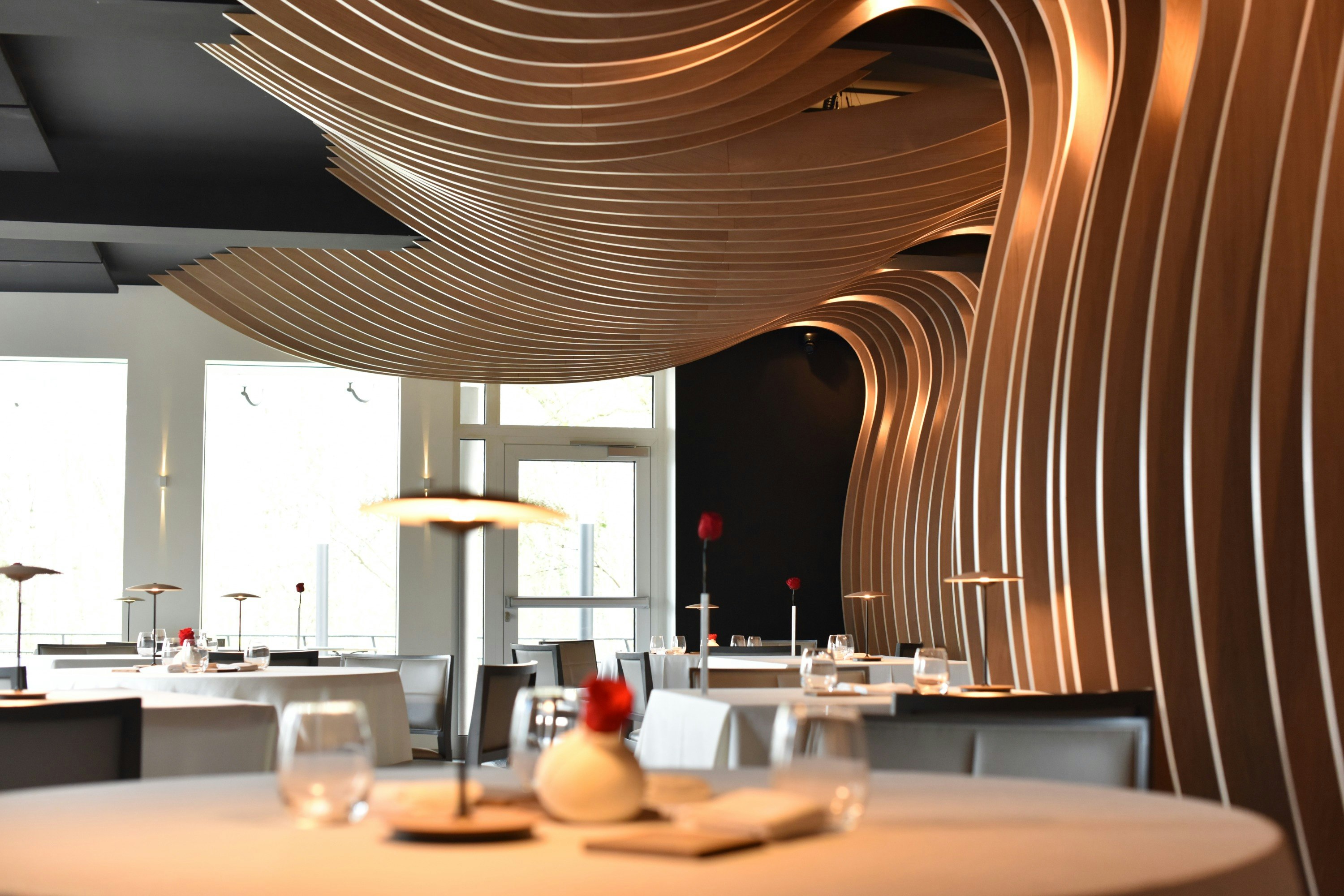 THE SEVEN HOTEL 38/48