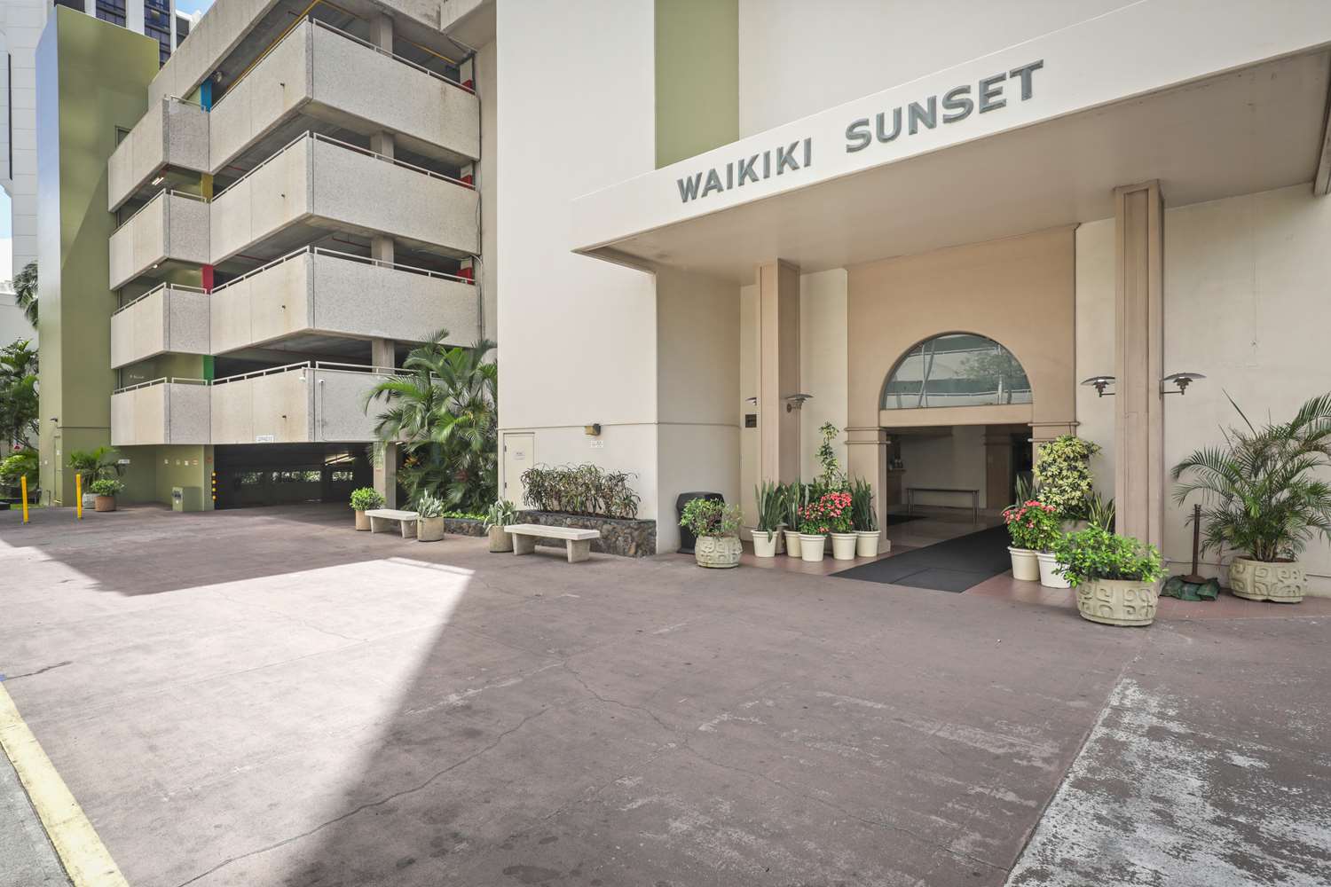 Aston Waikiki Sunset 5/7