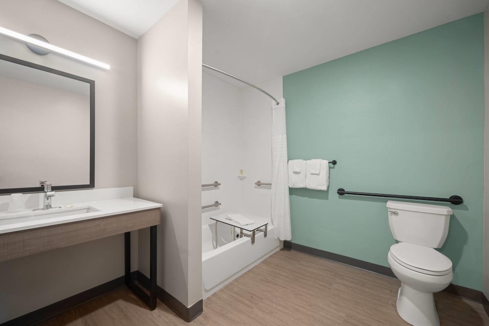 ECHO Suites Extended Stay by Wyndham Johnson City Medical CR 65/69