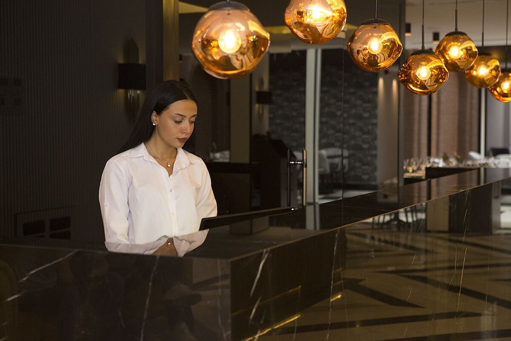 Emen S Hotel 2/48