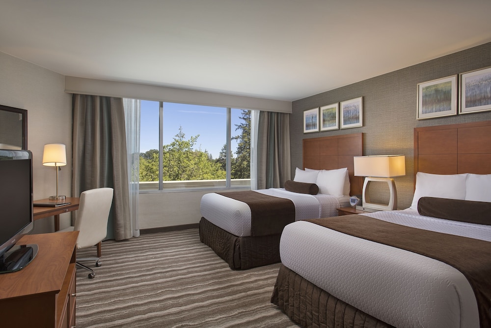 AC Hotel By Marriott Portland Lake Oswego 16/68