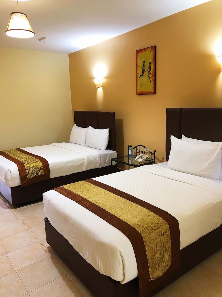 DELUXE, TWIN BEDS