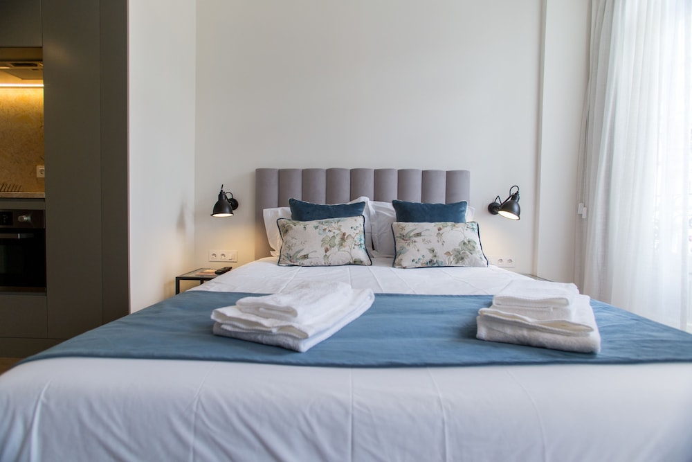 Clerigos Prime Suites by Porto City Hosts 10/50