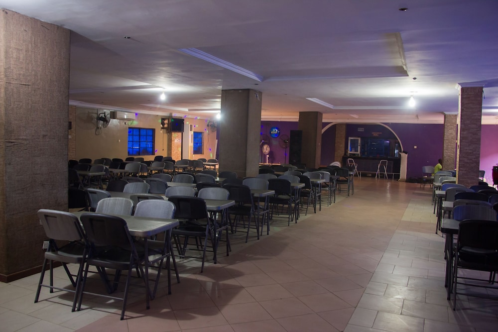 Emota Paradise Hotel (Phase 2) 6/9