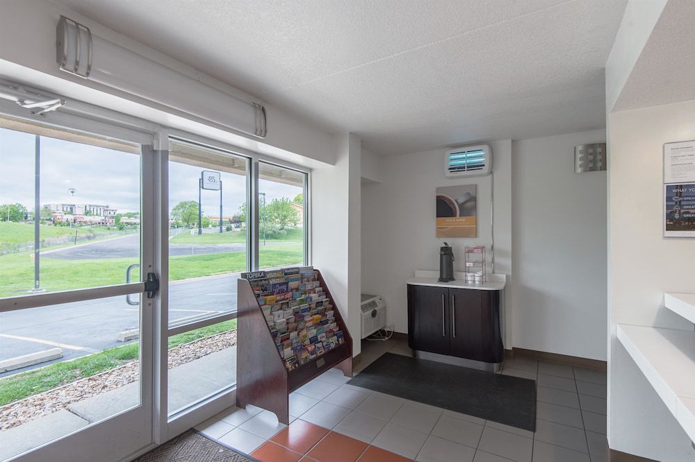 Motel6 Overland Park, KS 17/25