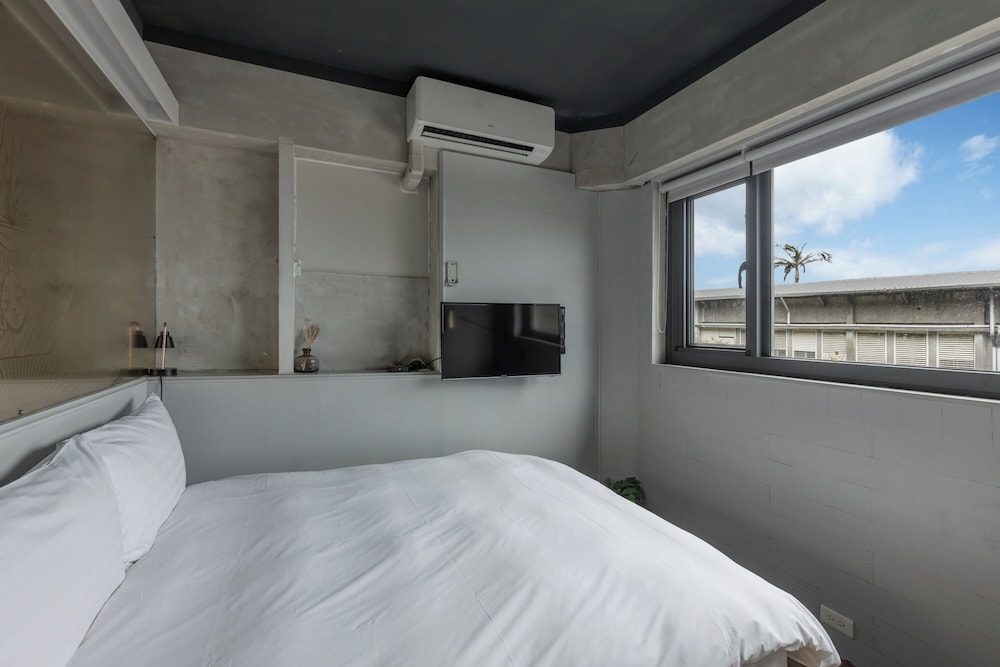 H& Jiufen The Ocean Theory BnB 11/38