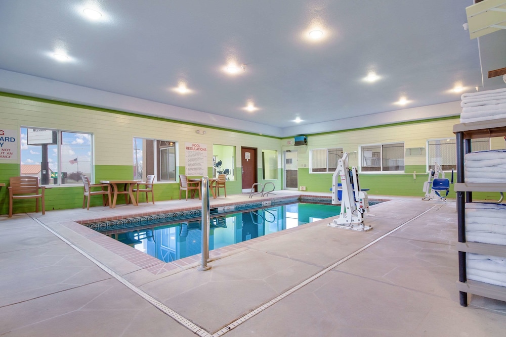 swimming pool spa