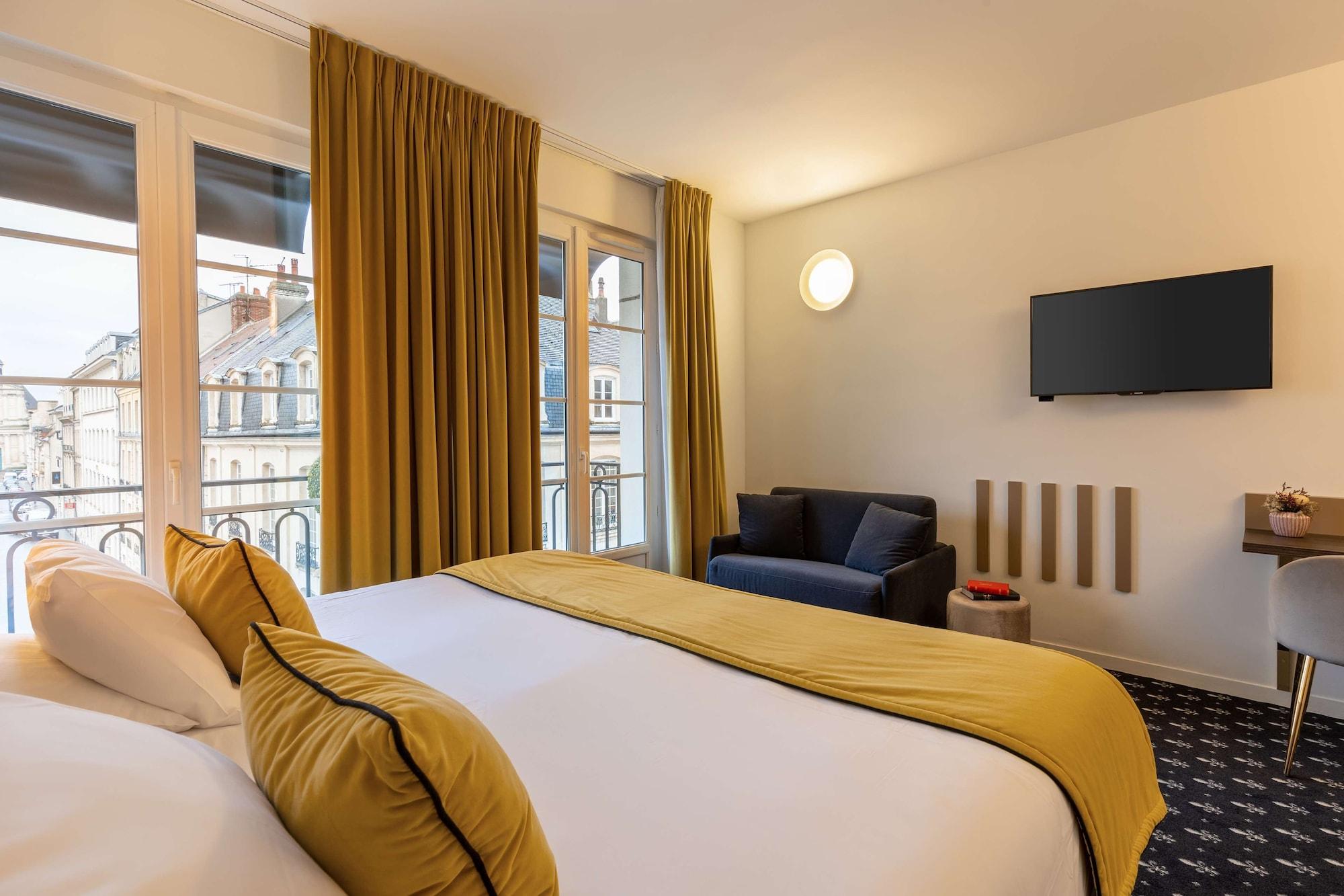 Deluxe, Multiple Beds, Balcony
