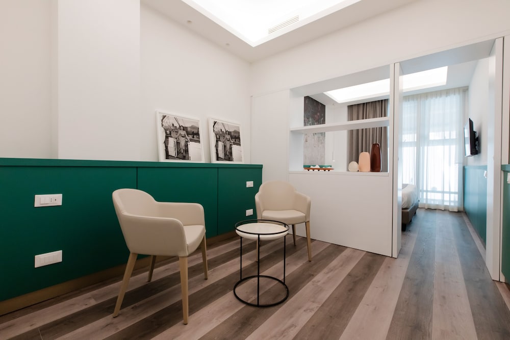 Smart Hotel - Naples Harbour 10/71
