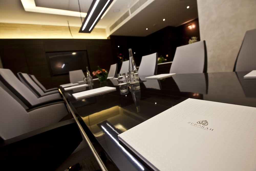 Zubarah Hotel 32/38