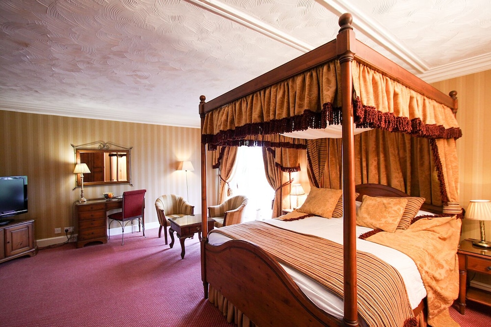 Leasowe Castle 12/30
