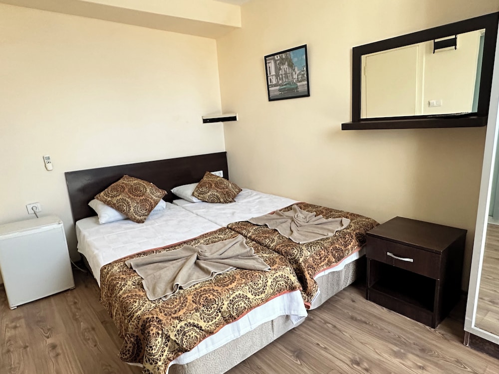 Romeo Beach Hotel 16/46