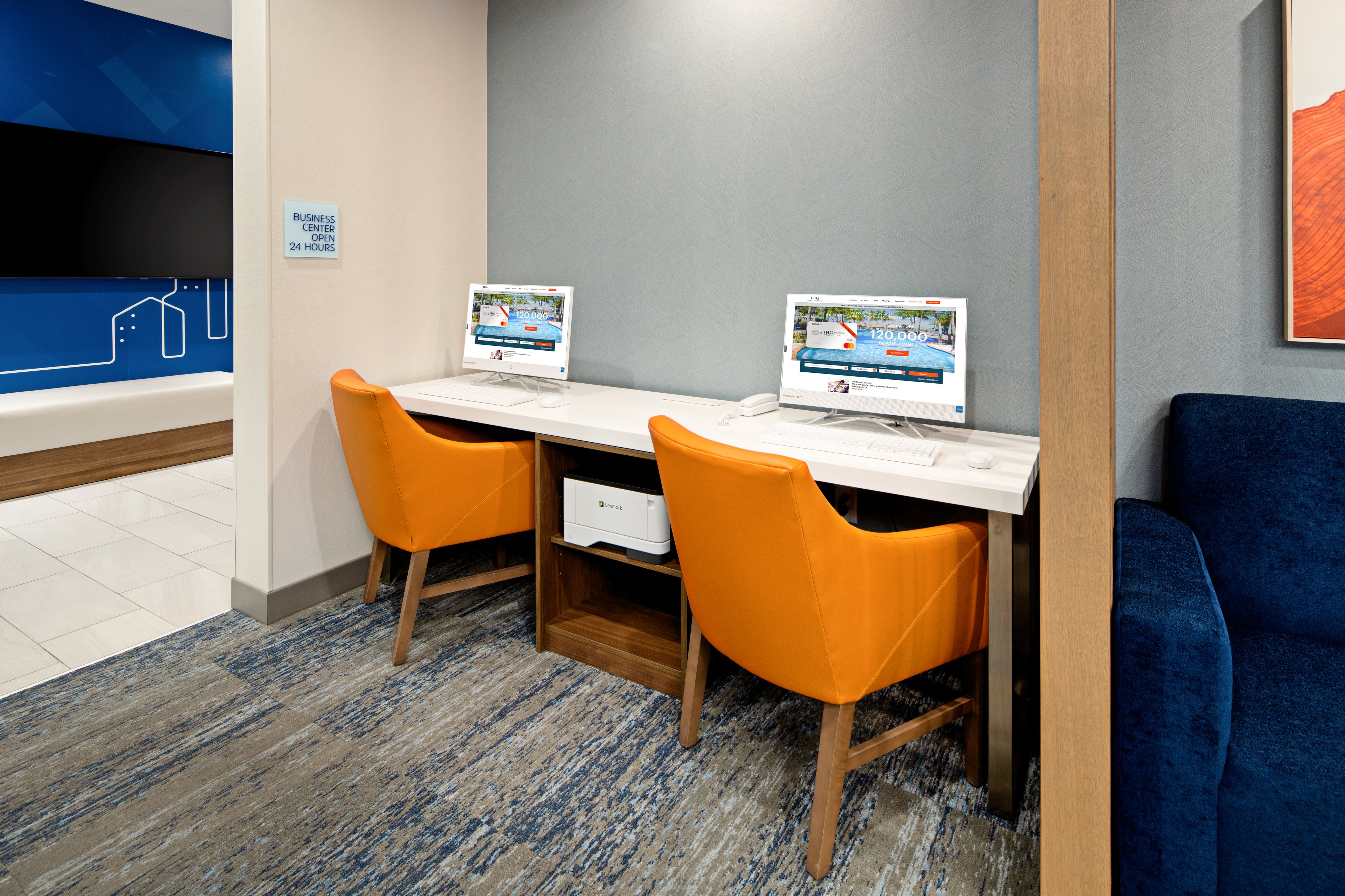 Holiday Inn Express and Suites Palm Desert Millennium 45/52