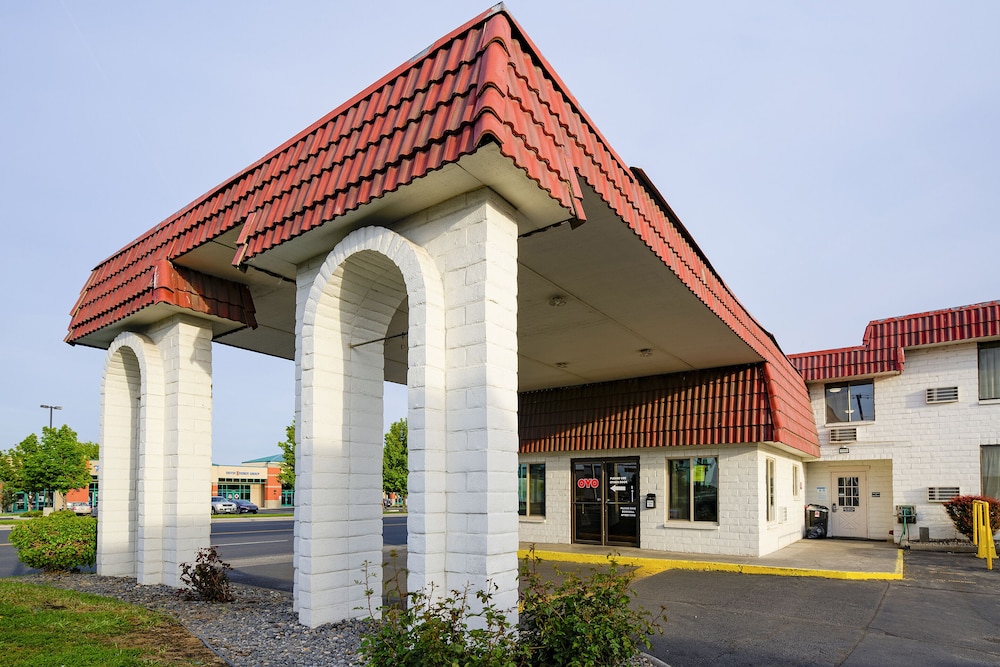 Hermiston Inn & Suites 2/50