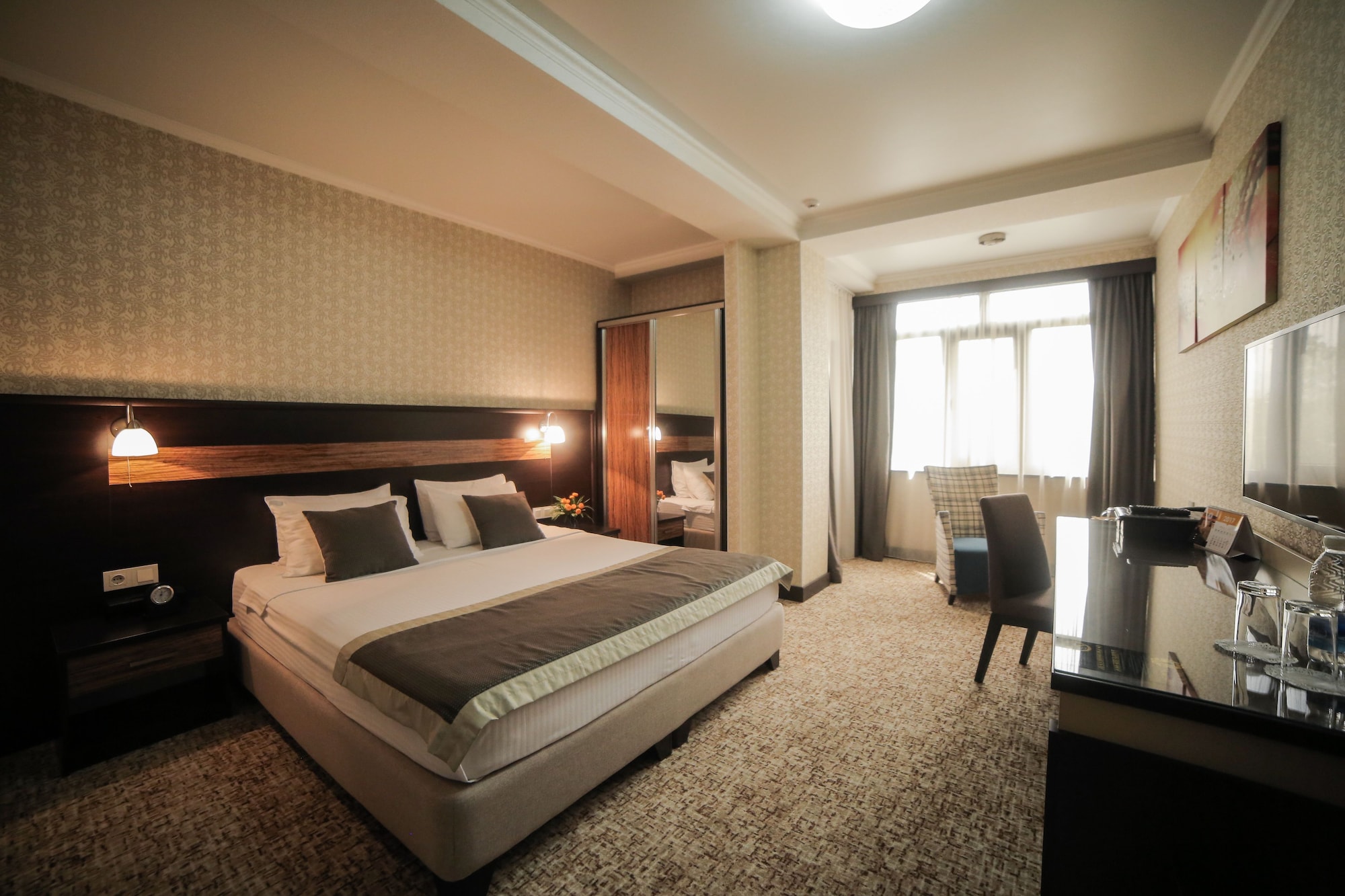COMFORT, DOUBLE BED