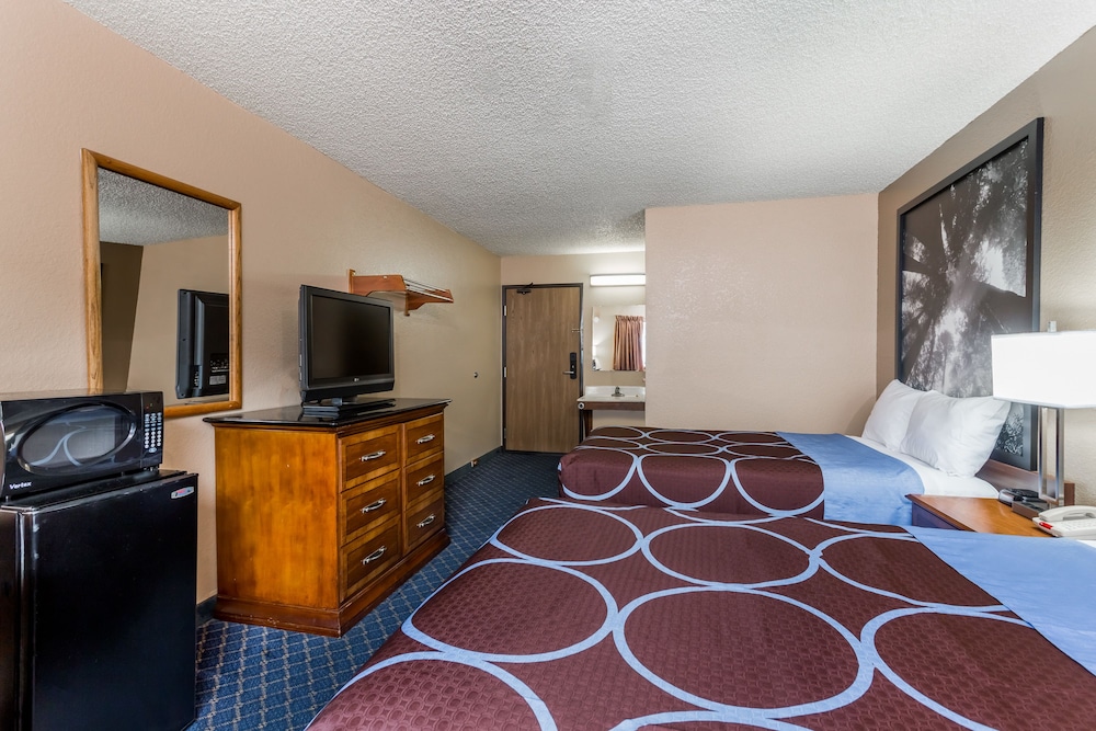 Super 8 By Wyndham Arcata 13/31