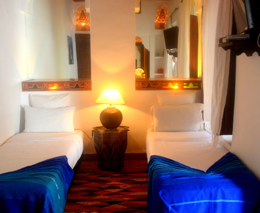INDIGO, DELUXE, TWIN BEDS