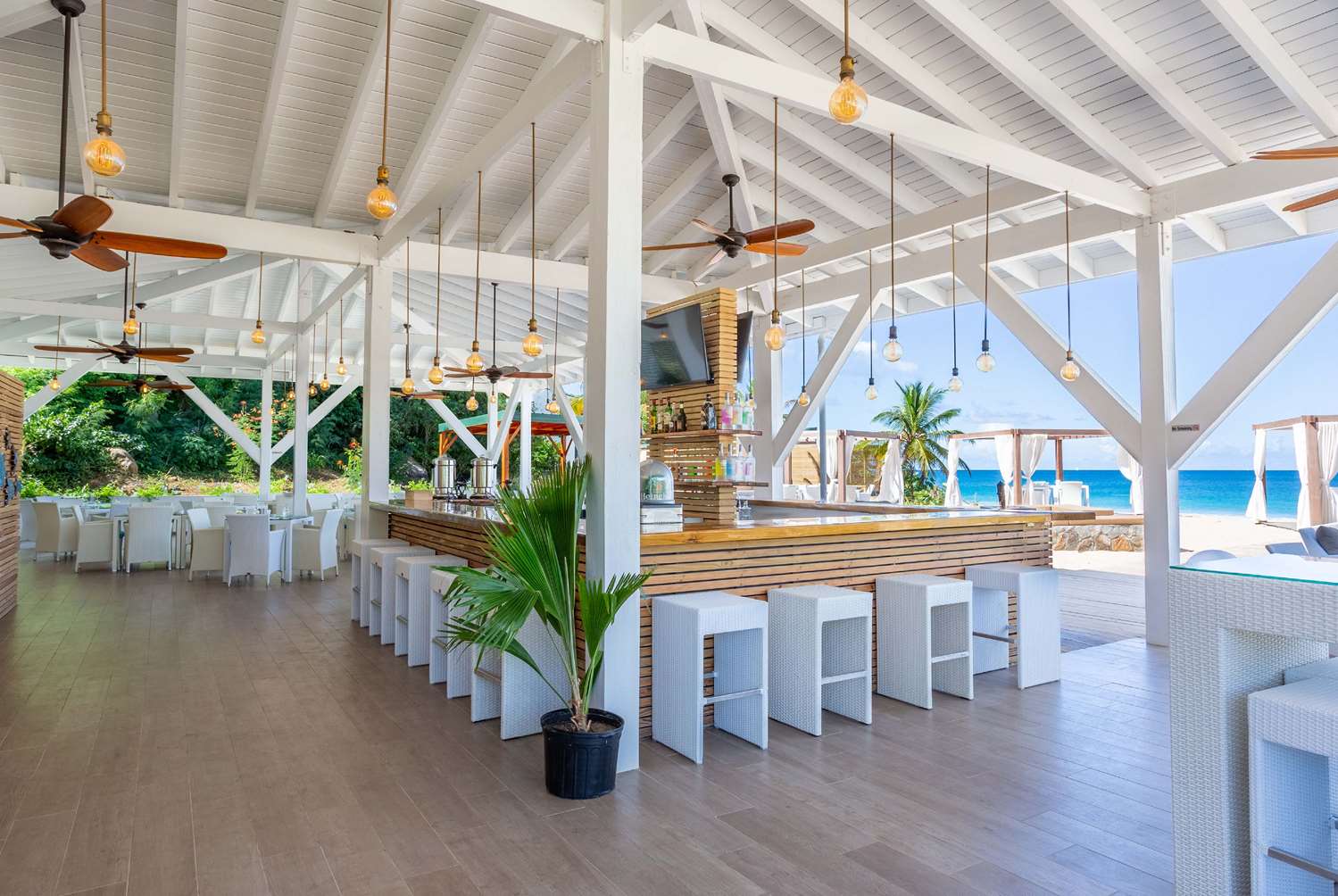 Wyndham Tortola BVI Lambert Beach Resort 44/47